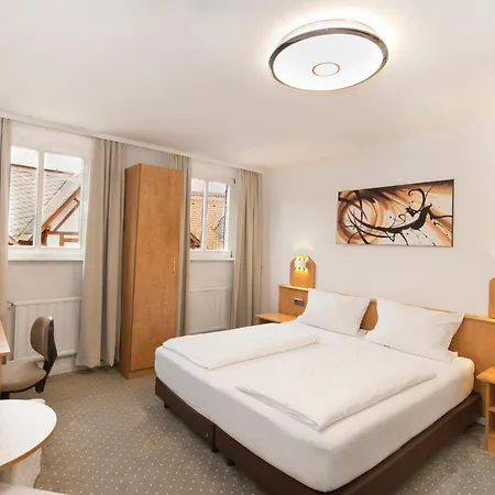 Goldenes Lamm Идштайн