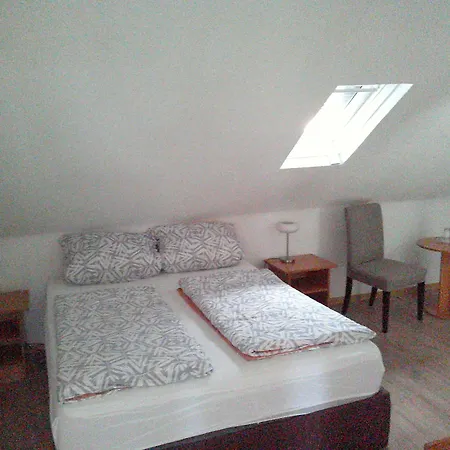 Отель Goldenes Lamm Идштайн