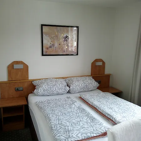 Goldenes Lamm Отель Идштайн