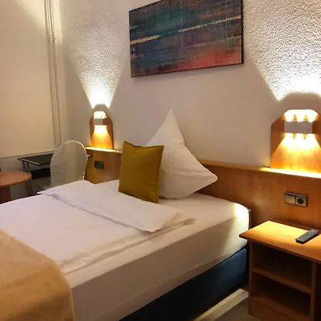 Goldenes Lamm Отель Идштайн